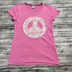 Women’s Large VS PINK short sleeve Shirt w lace peace sign
Pink